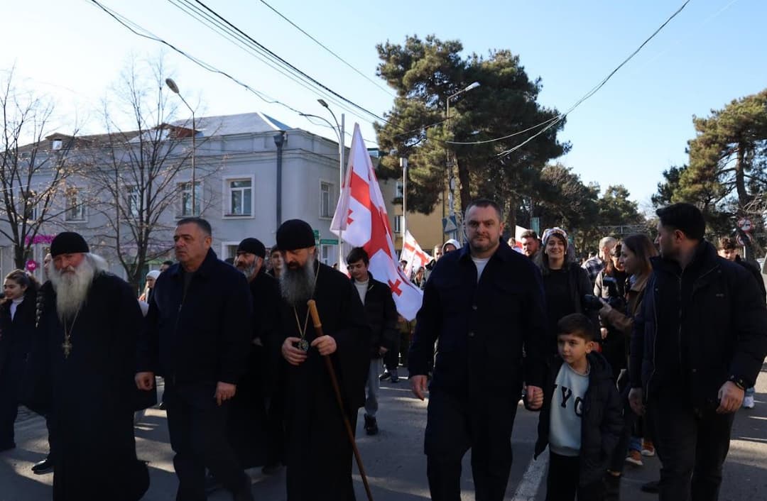 გიორგი სვანიძე - ალილო გვახსენებს, რომ ერთიანობაშია ჩვენი ძალა, სიკეთეში სიხარული, ხოლო ერთმანეთის გვერდით დგომაში შობის ნამდვილი არსი