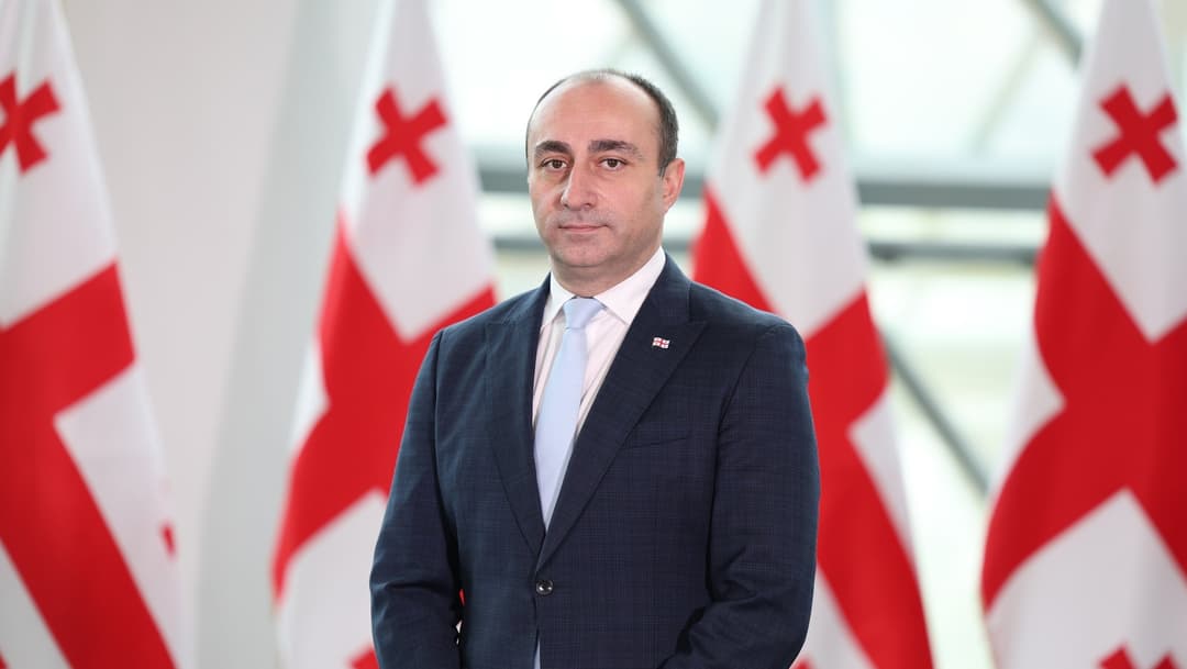 გეკა გელაძე სამართალდამცველებს ახალ 2026 წელს ულოცავს