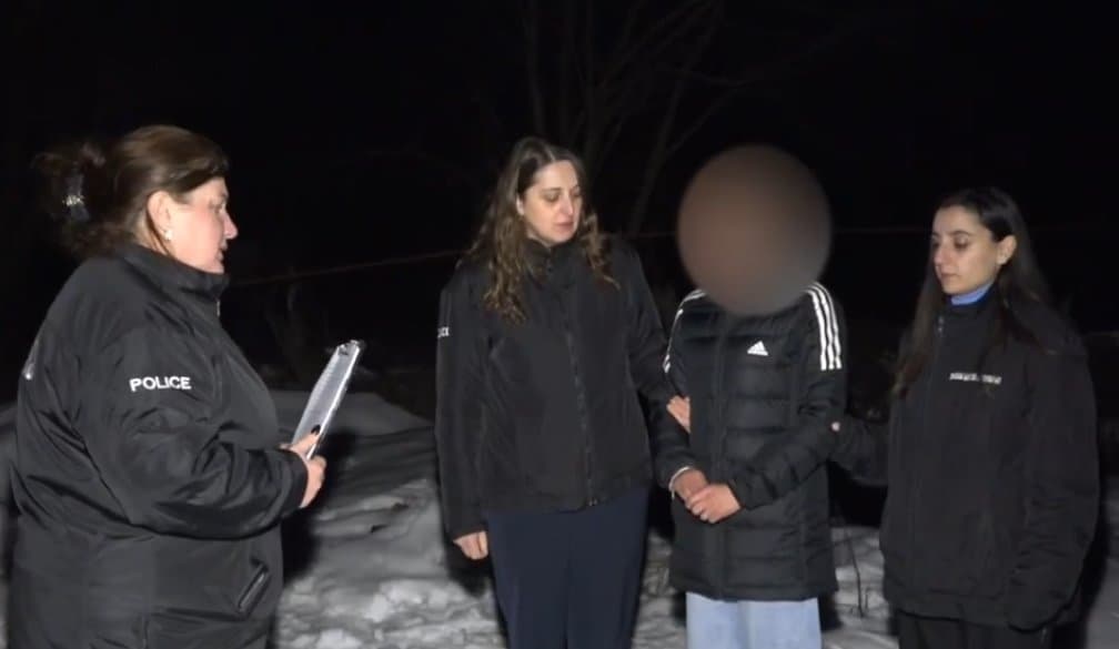 შიდა ქართლში ჯგუფურად ჩადენილი ძარცვის ბრალდებით ორი ქალი დააკავეს