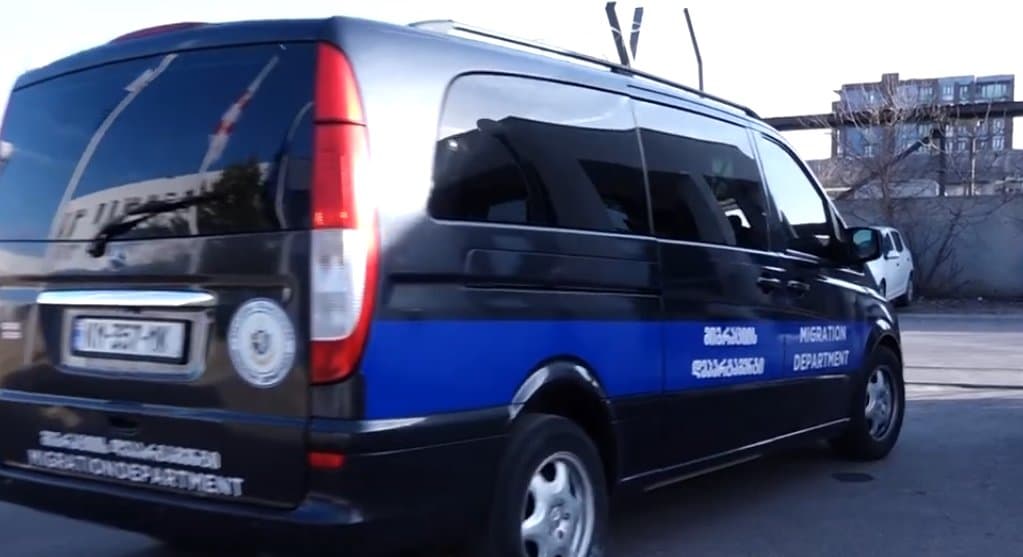 შსს - საქართველოდან გააძევეს პირი, რომელმაც თბილისის საერთაშორისო აეროპორტში საზოგადოებრივი წესრიგი უხეშად დაარღვია