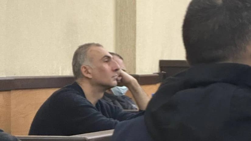 ალეკო ელისაშვილი - 4 საათი ვიჯექი ასე მოჭერილი ბორკილებით, სისხლები მომდიოდა და პოლიციას უხაროდა