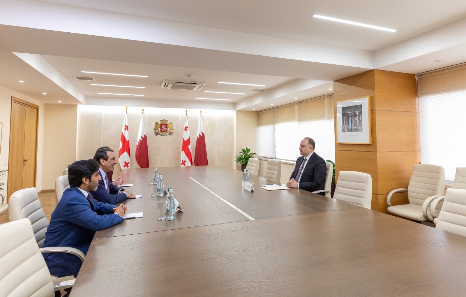 Georgian Defence Minister holds introductory meeting with Qatar’s Ambassador