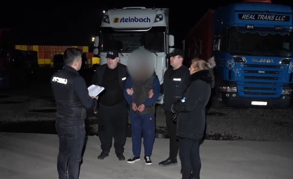 Poti police detain suspect in knife attack