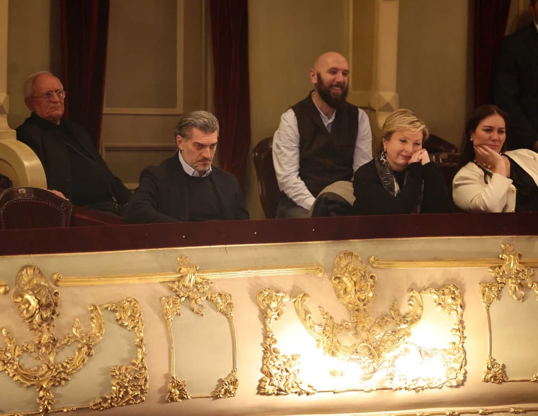 მიხეილ ყაველაშვილი რუსთაველის თეატრში სპექტაკლს "მიჯაჭვული პრომეთე" დაესწრო