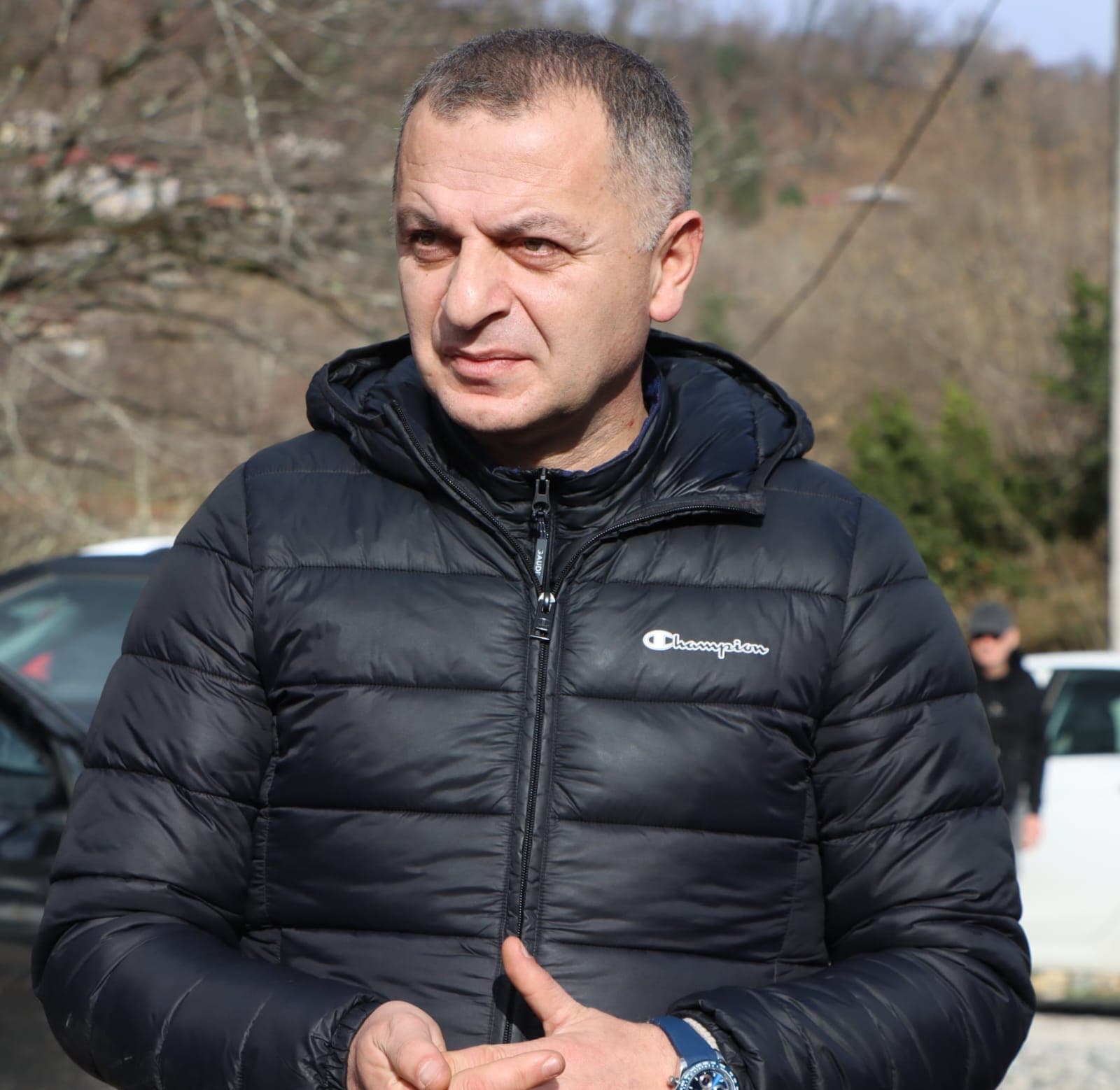 <p style="text-align: justify">წალენჯიხის მუნიციპალიტეტში "სოფლის მხარდაჭერის პროგრამით“ დასაფინანსებელი პროექტების შერჩევის მიზნით დასახლებების საერთო კრებები და მოსახლეობასთან კონსულტაციები გრძელდება.</p><p style="text-align: justify">შეხვედრები დღეს, 16 თებერვალს, სამესხიოს, ჯაღირასა და ობუჯის &nbsp;ტერიტორიაზე გაიმართა.</p><p style="text-align: justify">შეხვედრებს წალენჯიხის მუნიციპალიტეტის მერი გუბა საჯაია, მერის მოადგილეები - ბესიკ ფარცვანია, გიორგი კვარაცხელია, საკრებულოს თავმჯდომარე ცოტნე შონია, საკრებულოს თავმჯდომარის პირველი მოადგილე გივი კაჭარავა, საკრებულოს წევრები &nbsp;და სხვა შესაბამისი სამსახურების წარმომადგენლები ესწრებოდნენ.</p><p style="text-align: justify">2026 წელს, მუნიციპალიტეტში, "სოფლის მხარდაჭერის პროგრამის“ ფარგლებში, საქართველოს რეგიონებში განსახორციელებელი პროექტების ფონდიდან 644 &nbsp;000 ლარი დაიხარჯება.</p><p style="text-align: justify">მოსახლეობამ ხმათა უმრავლესობით შემდეგი სახის პრიორიტეტები დაასახელა: სოფელი &nbsp;სამესხიო: შიდა-საუბნო გზების მოხრეშვა-მოშანდაკება;</p><p style="text-align: justify">სოფელი ჯაღირა: შიდა-საუბნო გზაზე ბეტონის საფარის მოწყობა;</p><p style="text-align: justify">ობუჯი: სასაფლაოს ტერიტორიის შემოღობვა, სქურდილას უბანში გარე-განათებების მოწყობა.</p><p style="text-align: justify">შეხვედრაზე მუნიციპალიტეტის მერმა მოსახლეობის მიერ დასმულ შეკითხვებს უპასუხა და სამომავლო გეგმებზეც ისაუბრა.</p><p style="text-align: justify">საკონსულტაციო შეხვედრები 13 თებერვლიდან&nbsp;27 თებერვლის ჩათვლით მუნიციპალიტეტის ყველა ადმინისტრაციულ ერთეულში გაიმართება, შერჩეული პროექტები კი დასამტკიცებლად საკრებულოს წარედგინება.</p>