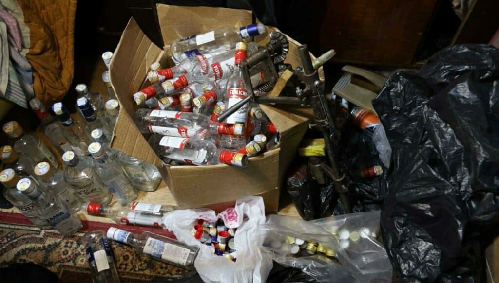 სიცოცხლისა და ჯანმრთელობისათვის საფრთხის შემცველი ფალსიფიცირებული საქონლის დამზადების ფაქტზე ერთი პირი დააკავეს