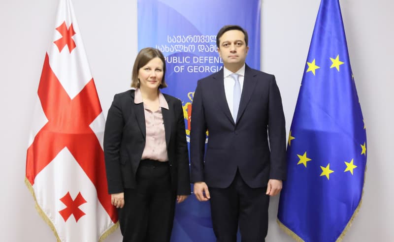 Frontnews image description