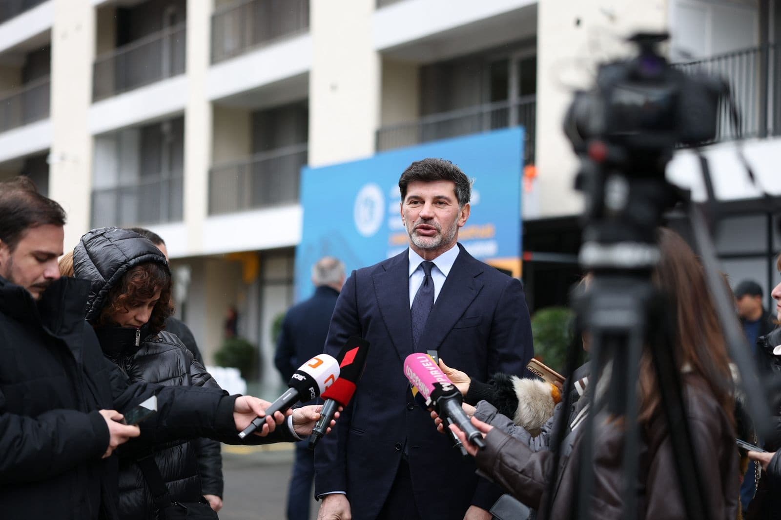 Frontnews image description