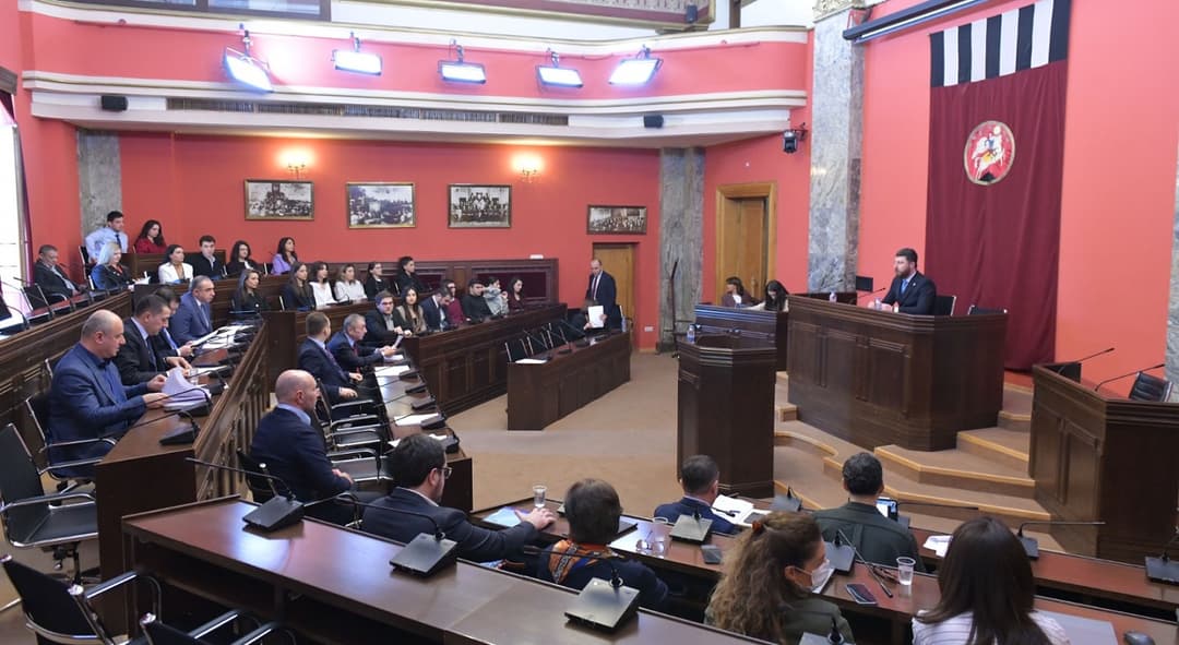 იურიდიულ საკითხთა კომიტეტმა "გრანტების შესახებ" კანონში ცვლილებას მეორე მოსმენით მხარი დაუჭირა