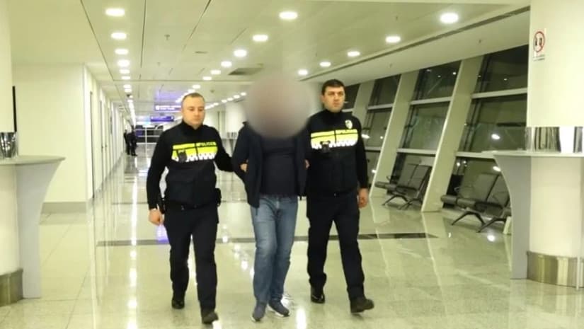 Foreign citizen detained at Tbilisi airport over alleged use of forged documents