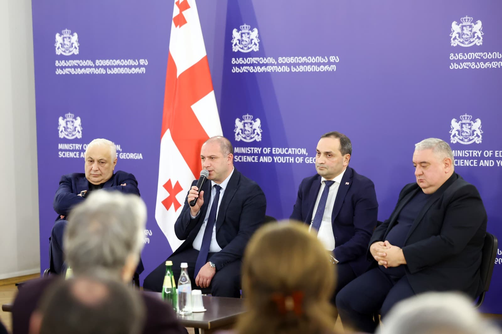 Frontnews image description