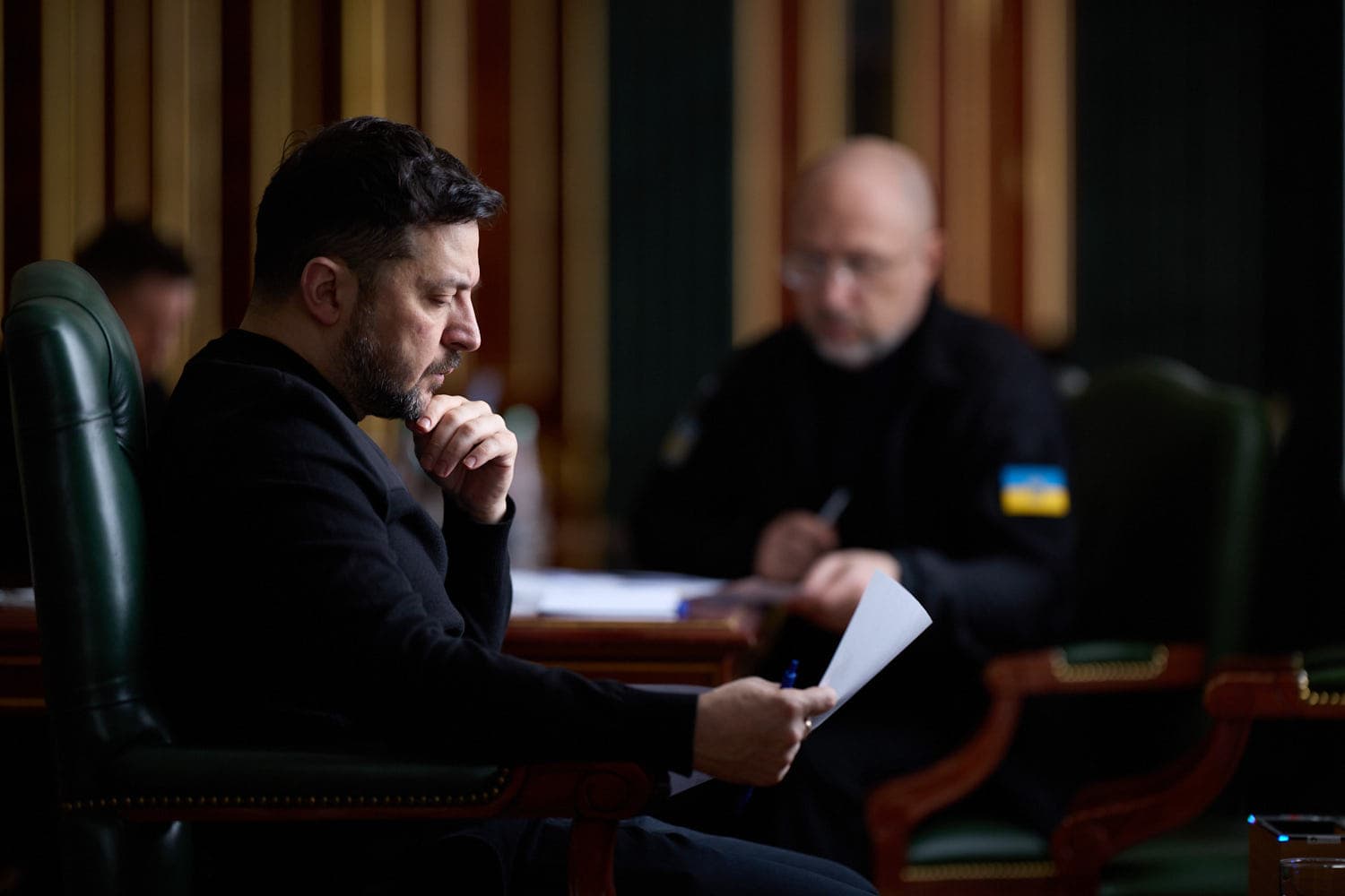 Frontnews image description