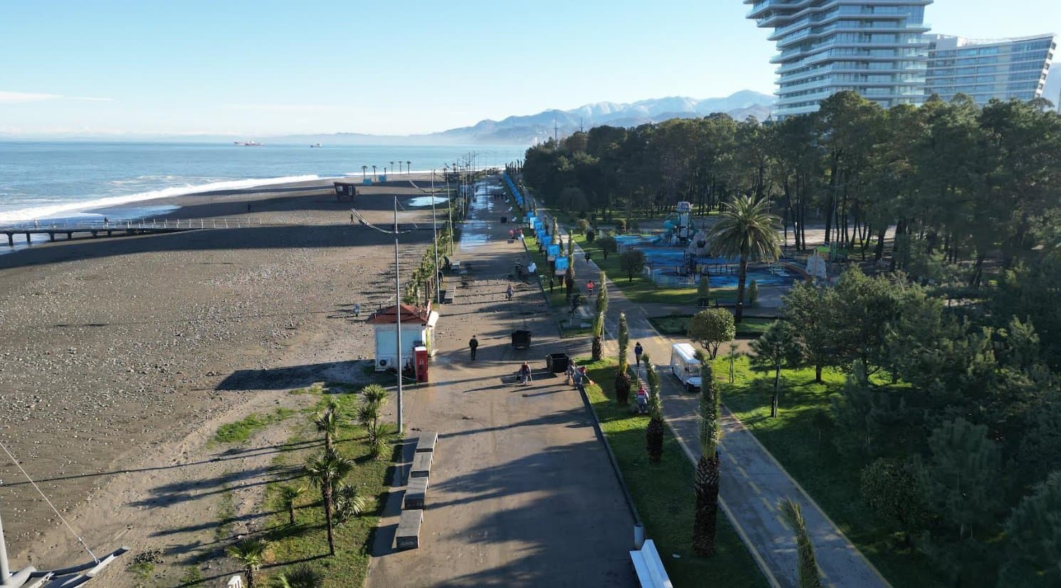 Frontnews image description