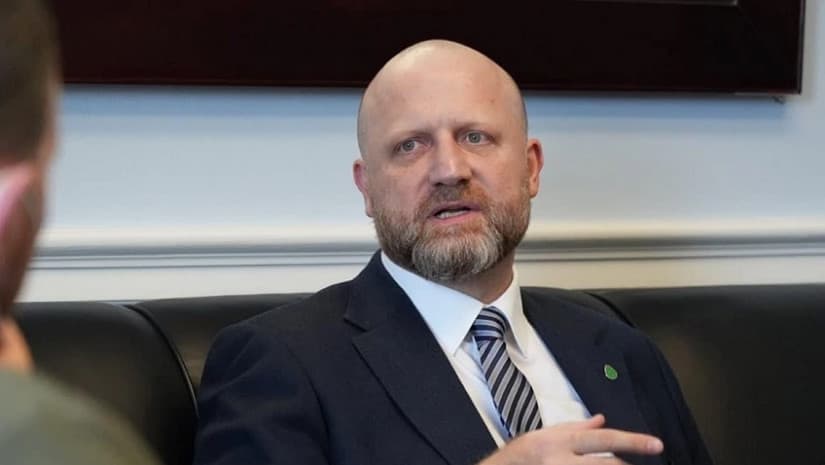 ზურაბ ჯაფარიძე - პირდაპირ წერია, რომ საუბარია საქართველოს მოქალაქეებისთვის უვიზო რეჟიმის შესაძლო შეჩერებაზე