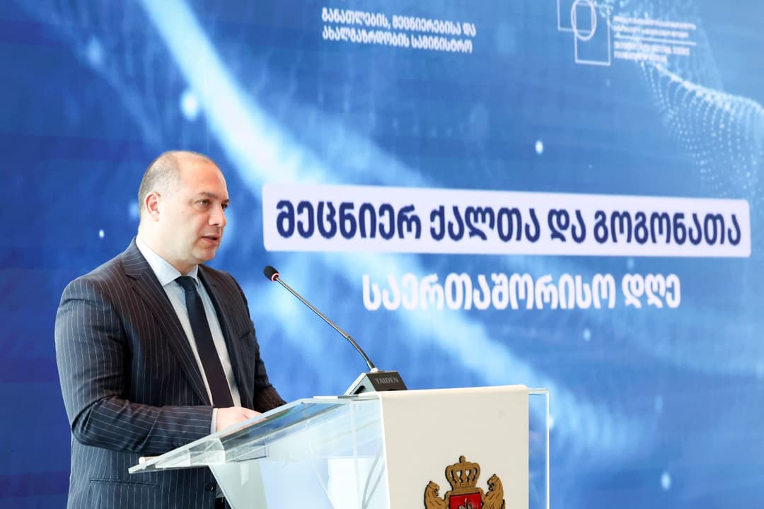 გივი მიქანაძემ ქალ მეცნიერებს პროფესიული დღე მიულოცა