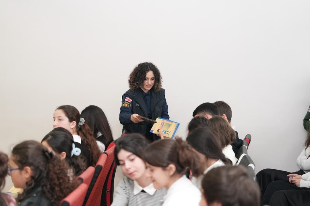 საჯარო სკოლებში ანტინარკოტიკული კამპანია "მე მომავალში" გრძელდება