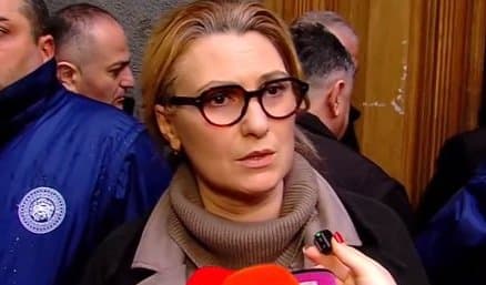 ქეთევან ხუსკივაძე - მას, როგორც ჩანს, არ აქვს თავად კითხვები, თუმცა თანახმაა, მე ასეთი შთაბეჭდილება დამრჩა