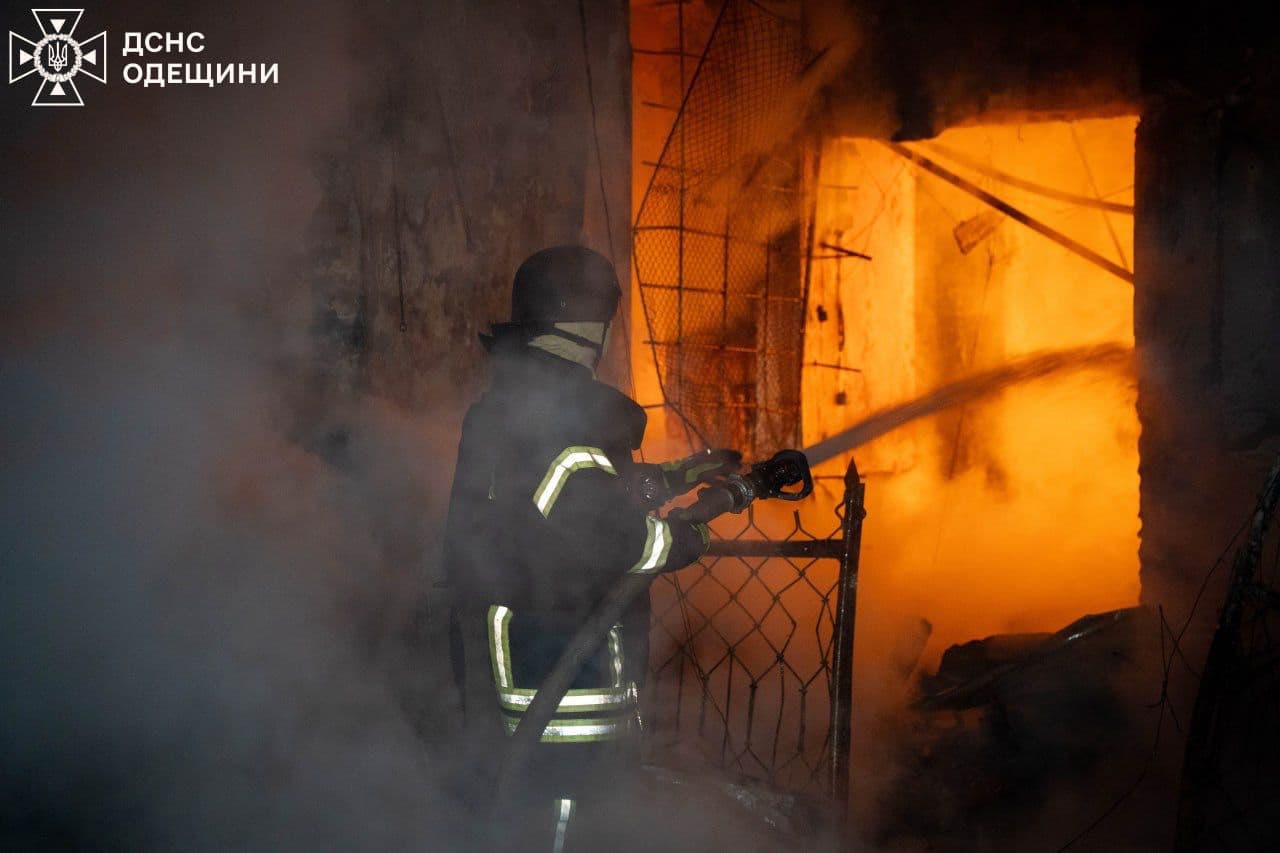 <p style="text-align: justify">The President of Ukraine, Volodymyr Zelenskyy, has said that continued Russian attacks demonstrate that Russia is not seeking to end the war, warning that any easing of pressure on Moscow would be dangerous.</p><p style="text-align: justify">His comments came after a large-scale overnight drone attack on the southern city of Odesa on 28 March, during which more than 60 attack drones were launched.</p><p style="text-align: justify">Zelenskyy said the strike caused fatalities, injuries and extensive damage, stressing that it had no military purpose and was instead aimed at civilians.</p><p style="text-align: justify">According to the President, the attack damaged a range of civilian facilities, including a maternity hospital, residential buildings, businesses, port infrastructure and other critical sites. Emergency services remain operational and continue to assist those affected.</p><p style="text-align: justify">Authorities confirmed that at least two people were killed, while more than ten others were injured, including a child.</p><p style="text-align: justify">In Odesa’s Primorsky district, a maternity hospital sustained damage to its roof. Preliminary reports indicate that staff and patients were able to reach shelter in time, preventing more serious casualties. Elsewhere, parts of a multi-storey residential building were destroyed between the fourth and fifth floors, while the blast wave shattered windows in surrounding buildings and fires broke out in private homes.</p><p style="text-align: justify">Overnight strikes were also reported in the Poltava Oblast and Dnipropetrovsk Oblast regions.</p><p style="text-align: justify">Zelenskyy said each such attack underlines Russia’s unwillingness to end the war. He added that coordinated international efforts are essential to strengthen Ukraine’s defence and diplomacy, and to protect lives and infrastructure, thanking partners for their continued support.</p>