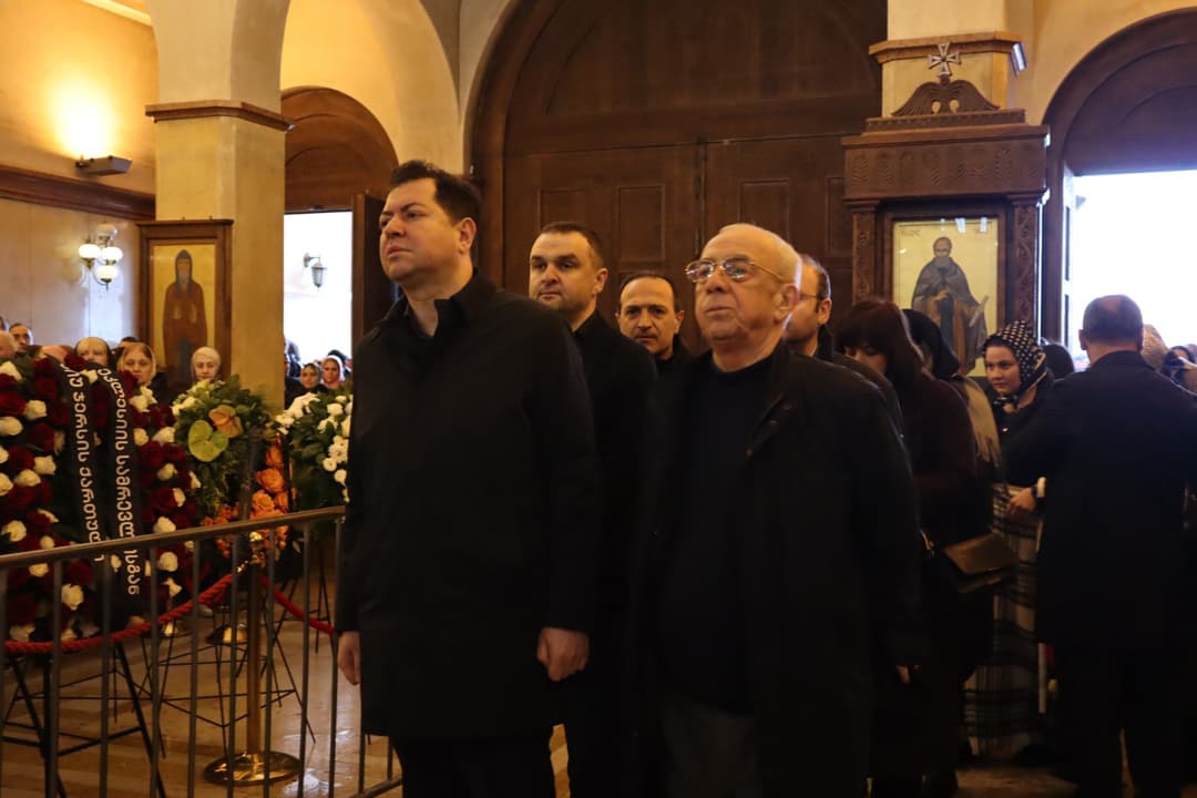 დავით ფაცაციამ აფხაზეთის იძულებით გადაადგილებულ პირთა სამინისტროს თანამშრომლებთან ერთად, ილია მეორის ხსოვნას პატივი მიაგო