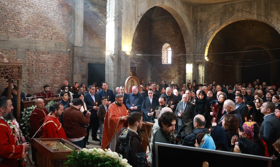 აფხაზეთიდან დევნილმა საზოგადოებამ სრულიად საქართველოს კათოლიკოს-პატრიარქის ხსოვნას პატივი მიაგო