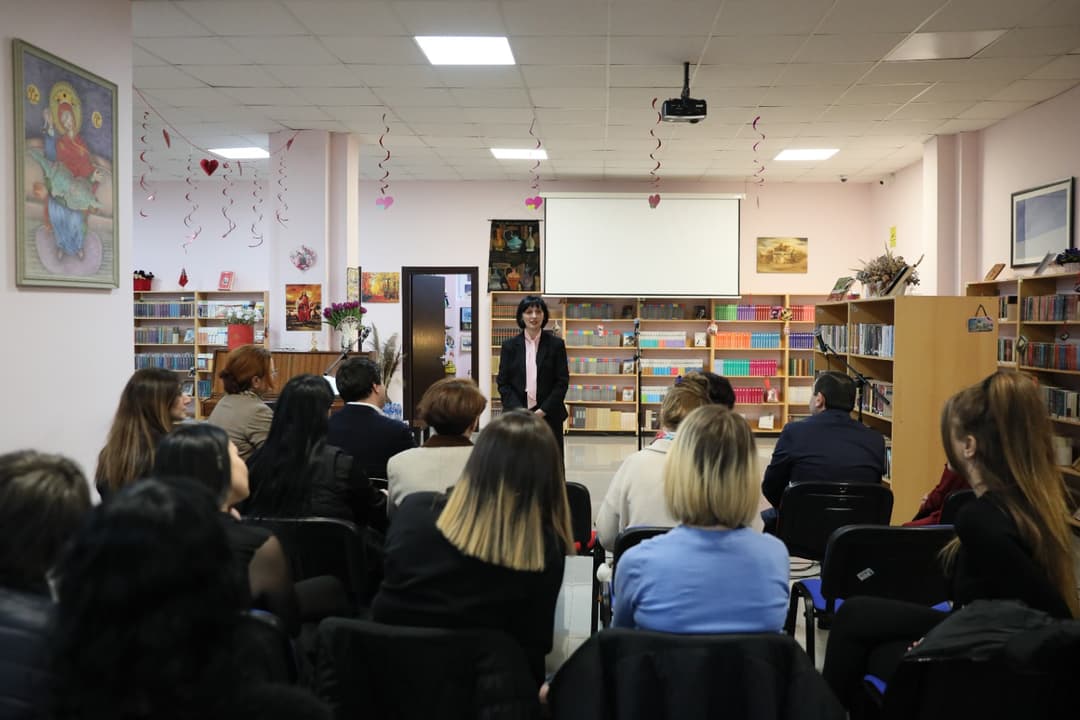 აფხაზეთის იუსტიციისა და სამოქალაქო ინტეგრაციის მინისტრი №5 (ქალთა) პენიტენციურ დაწესებულებაში დევნილ ქალ მსჯავრდებულებს შეხვდა