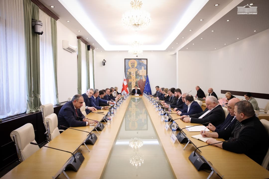 პარლამენტის ბიურომ მიმდინარე სასესიო კვირის პლენარული სხდომების დღის წესრიგზე იმსჯელა