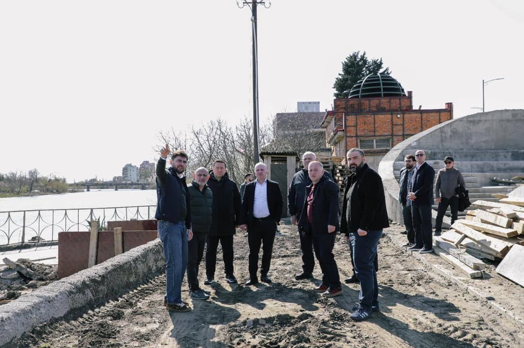 ბექა ვაჭარაძე - პრემიერის ინიციატივით დამატებით გამოყოფილმა 20 მილიონმა ლარმა მოგვცა შესაძლებლობა, ქალაქში განვახორციელოთ მასშტაბური პროექტები