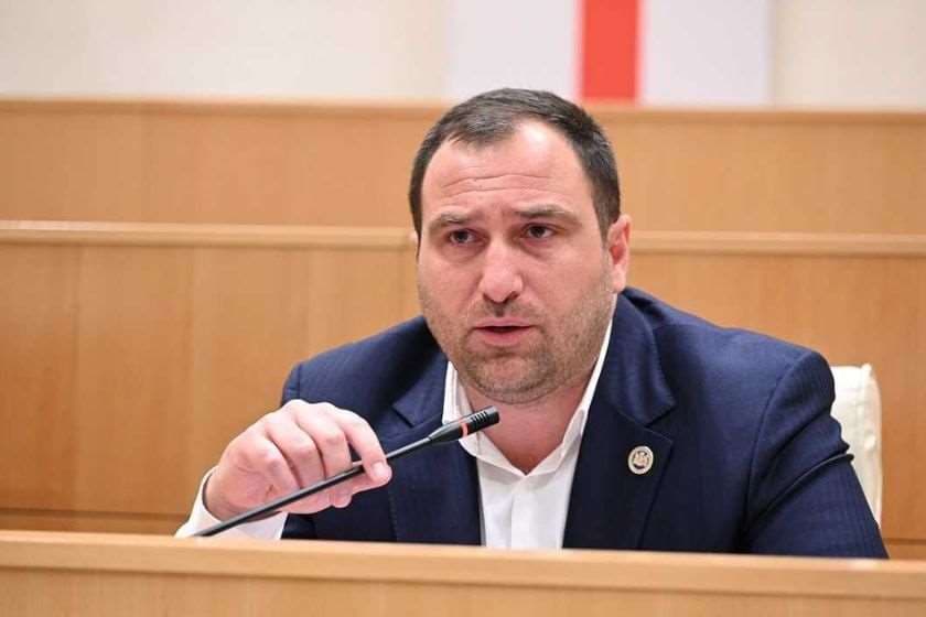 ირაკლი კირცხალია - როგორც კი ვნახეთ, რომ გამძაფრდა სიტუაცია ახლო აღმოსავლეთში, ისევ დაიქოქა ეს მანქანა, ისევ მოღალატეობრივი განცხადებები