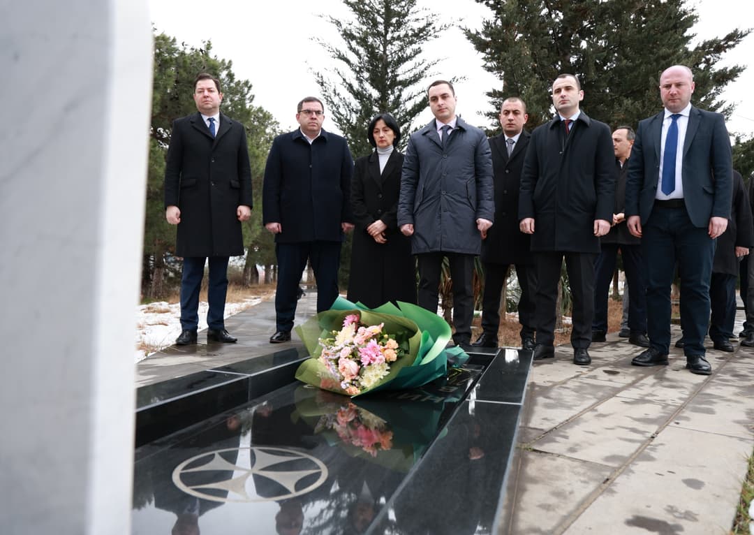 Georgia commemorates national hero Guram Gabeskiria on his 79th birthday