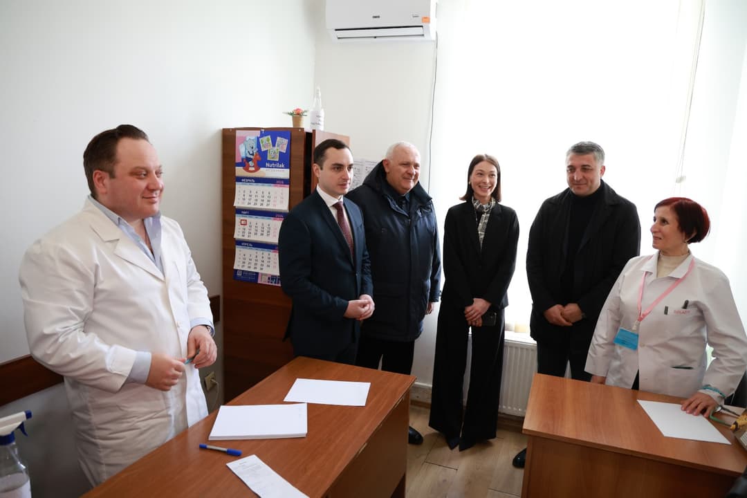 აფხაზეთიდან დევნილ ქალბატონებს ზუგდიდში უფასო სამედიცინო გამოკვლევები ჩაუტარდათ