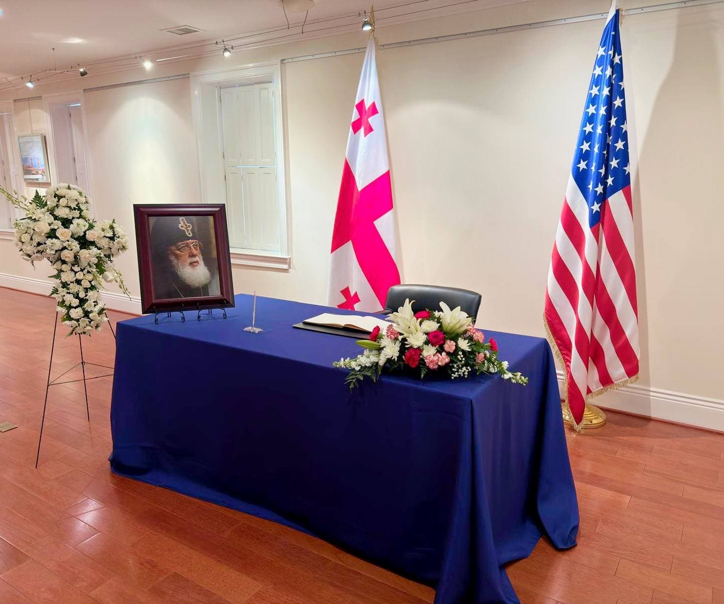 US officials sign condolence book at Georgian embassy after death of Patriarch Ilia II