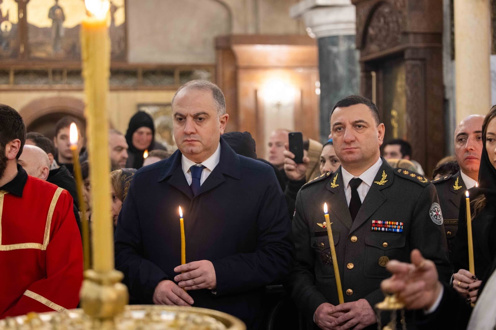 Frontnews image description