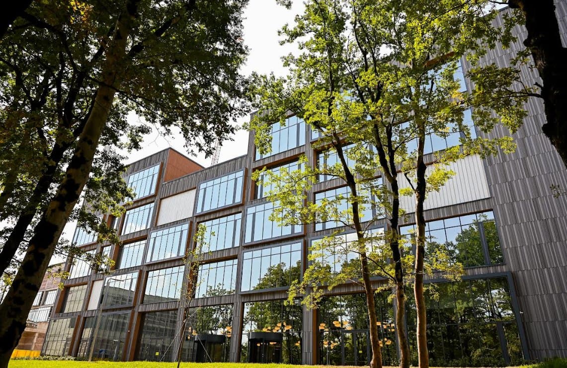 Frontnews image description