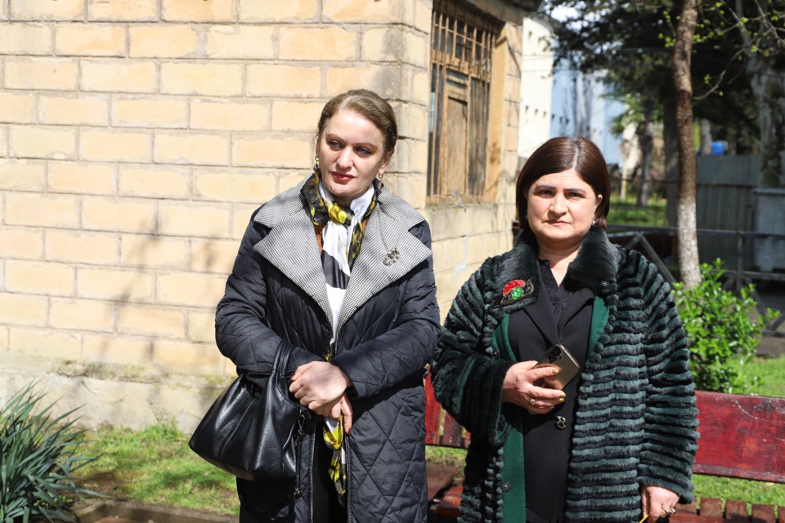 <p style="text-align: justify">თერჯოლის მუნიციპალიტეტის მერმა მანუჩარ რობაქიძემ, საკრებულოს თავმჯდომარემ სოსო ჩაფიჩაძემ და ადგილობრივი თვითმმართველობის სხვა წარმომადგენლებმა ქ.თერჯოლასა &nbsp;და სოფელ ძევრში, 9 აპრილის მემორიალები ყვავილებით შეამკეს და საქართველოს თავისუფლებისათვის ბრძოლაში დაღუპულთა ხსოვნას პატივი მიაგეს.&nbsp;</p><p style="text-align: justify">სასულიერო პირებმა გმირთა სულების მოსახსენებელი პანაშვიდი გადაიხადეს.&nbsp;</p><p style="text-align: justify">9 აპრილის ტრაგედიიდან 37 წელი გავიდა.</p>