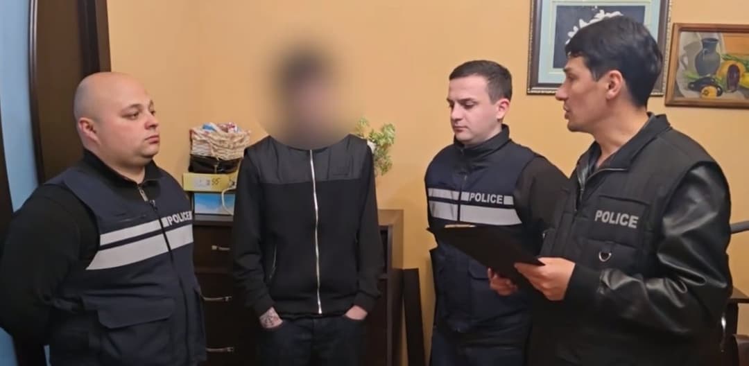 გორში მრავალჯერ ნასამართლევი პირი დააკავეს, რომელმაც 136 ათასი ლარის ღირებულების 46 მობილური ტელეფონი მოიპარა