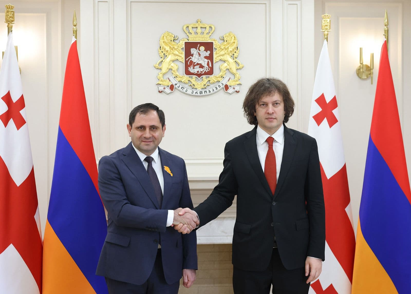 ირაკლი კობახიძე სომხეთის რესპუბლიკის თავდაცვის მინისტრს შეხვდა