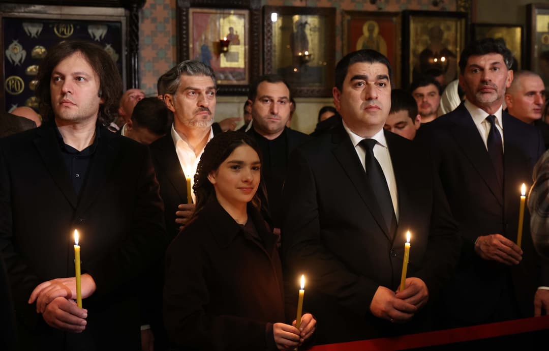 მიხეილ ყაველაშვილი ილია II-ის გარდაცვალებიდან მე-40 დღესთან დაკავშირებით წირვას და სულის მოსახსენებელ პანაშვიდს დაესწრო