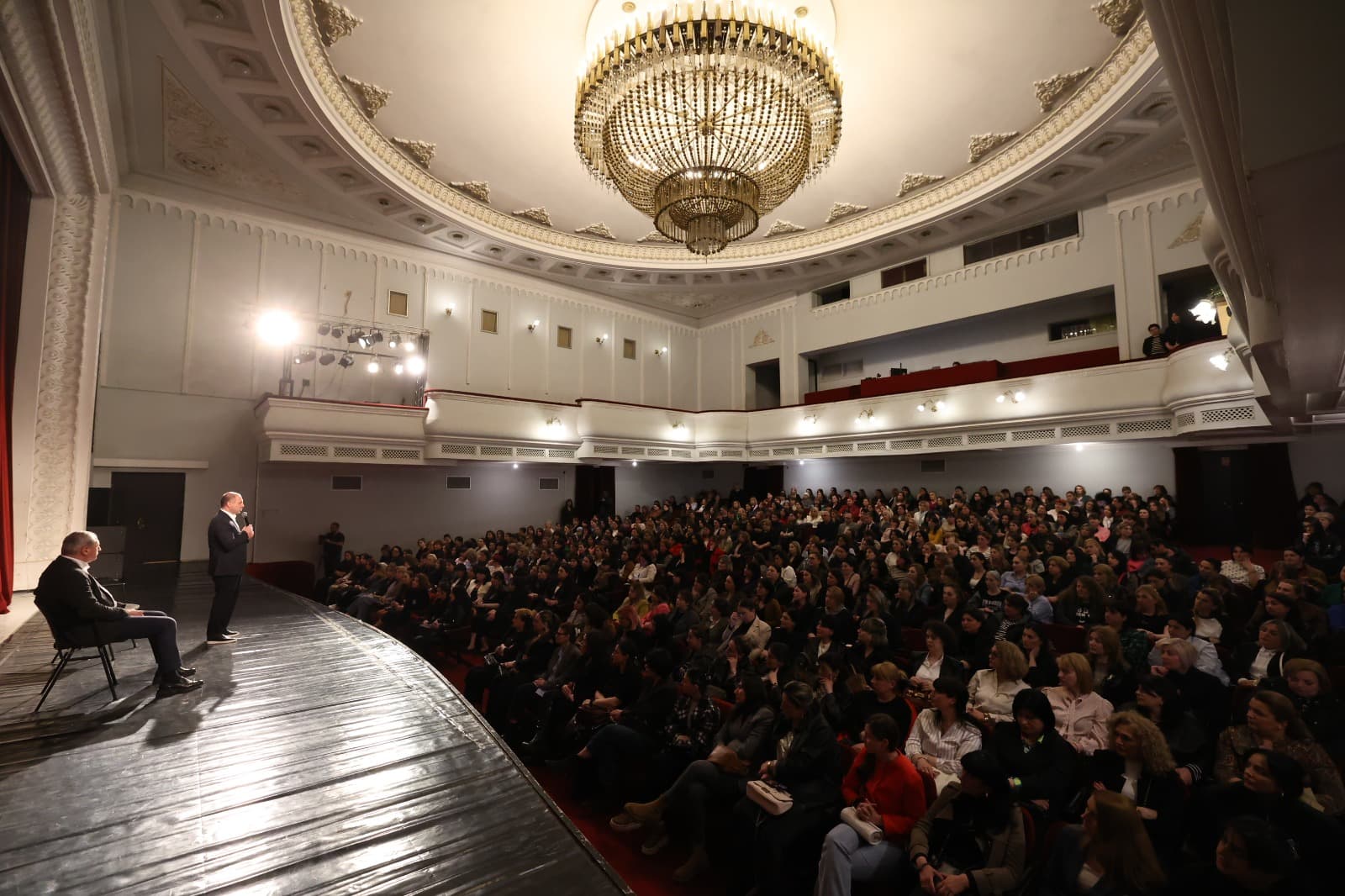 Frontnews image description