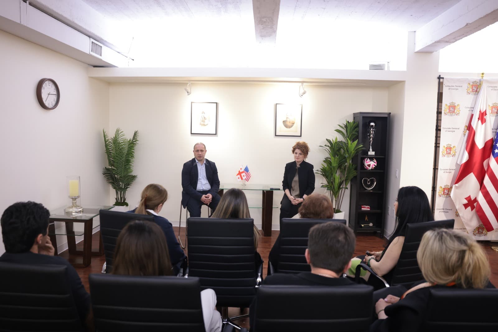 გივი მიქანაძემ აშშ-ში მოქმედი ქართული კულტურის ცენტრებისა და საკვირაო სკოლების ხელმძღვანელებთან შეხვედრა გამართა