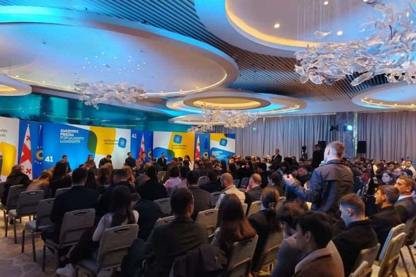 Frontnews image description