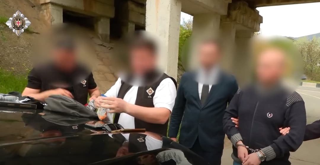 ჯაშუშობისთვის, უცხო ქვეყნის სპეცსამსახურის თანამშრომლების დავალებით ინფორმაციის შეგროვებისა და გადაცემის ბრალდებით ერთი პირი დააკავეს