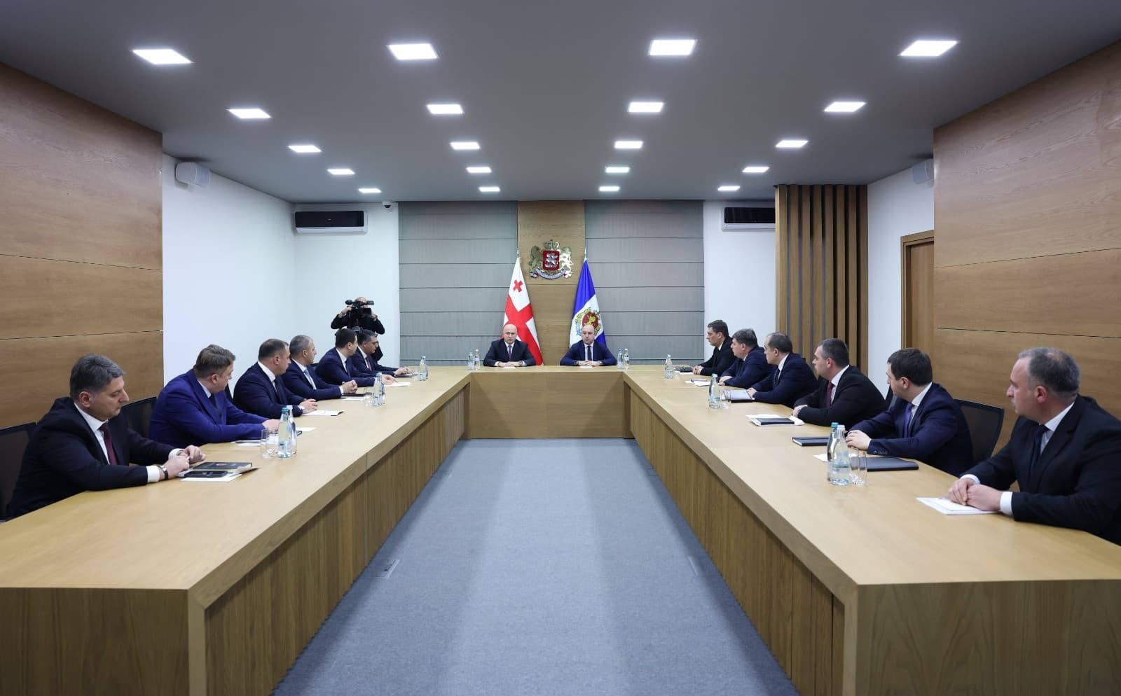 სულხან თამაზაშვილმა პოლიციის დეპარტამენტების დირექტორებთან სამუშაო თათბირი გამართა