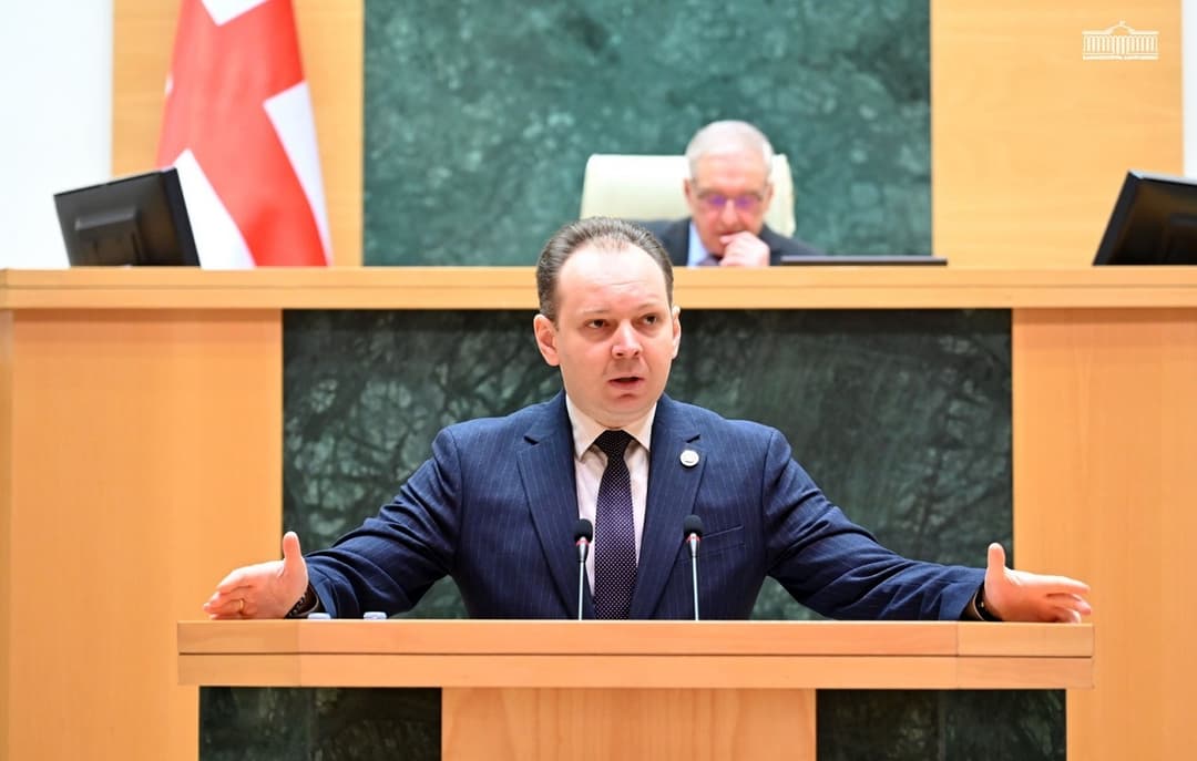 პარლამენტმა "უცხოური გავლენის გამჭვირვალობის შესახებ“ კანონში ცვლილებას მესამე მოსმენით მხარი დაუჭირა