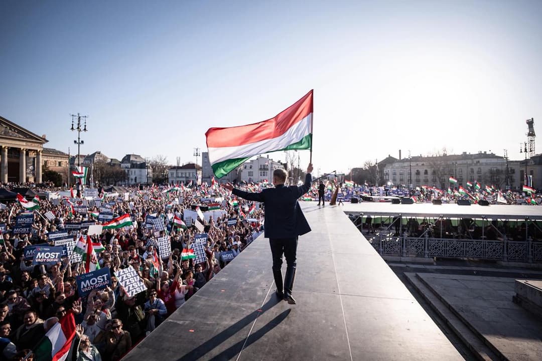 მადიარი დამაჯერებლად ლიდერობს - უნგრეთში საპარლამენტო არჩევნების პირველი შედეგები გამოქვეყნდა