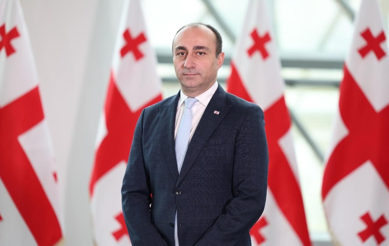 გეკა გელაძე პოლიციელებს პროფესიულ დღეს ულოცავს