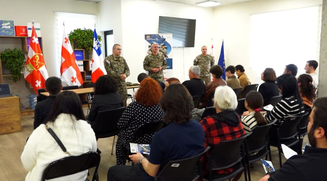 სამხედრო გაწვევისა და რეკრუტირების ეროვნულმა სააგენტომ ნებაყოფლობით დარეგისტრირებული წვევამდელების მშობლებს მადლობის წერილები გადასცა
