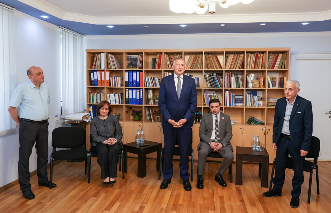 ზურაბ პატარაძემ საარქივო სამმართველოს თანამშრომლებს ახალი ხელმძღვანელობა წარუდგინა