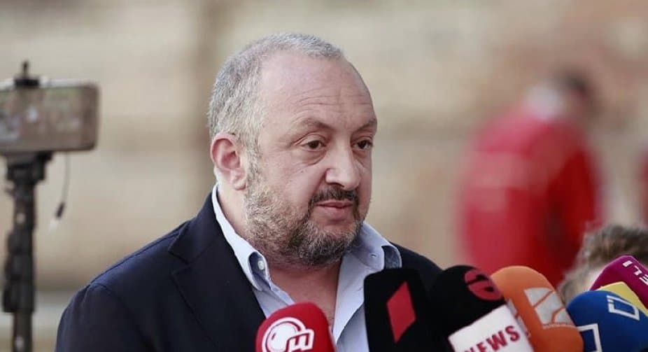 Ex-president Margvelashvili addresses Russians who ‘laugh at’ Saakashvili’s videos