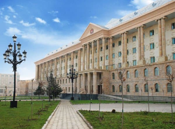 თბილისის საქალაქო სასამართლო უჩა მამაცაშვილის სარჩელს განიხილავს