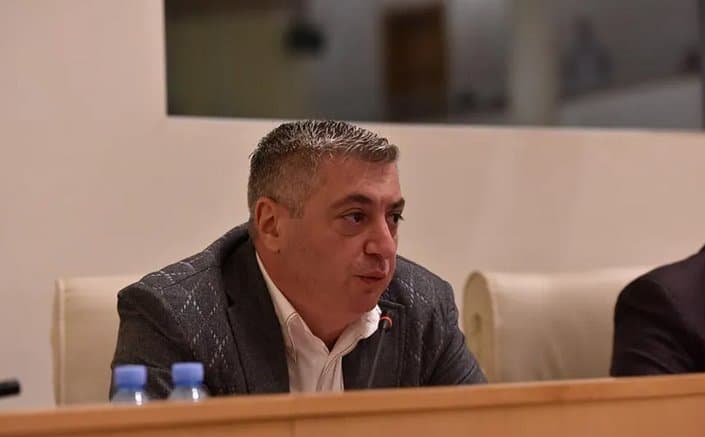 კახა კახიშვილი – ვფიქრობ, არაფერი მოუვათ ბანკებს, თუ დაცვის აყვანას დავავალდებულებთ